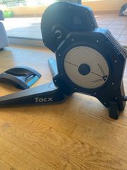 “Tacx Flux S Smart Trainer σαν καινούργιος + κασέτα + tacx riser block”