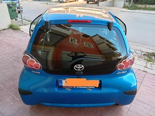 Toyota Aygo 2010 1000cc5θυρο AUTOMATIC 100000XLM EΛΛ.ΑΝΤ.-thumb-1