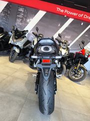 Honda CBR 600RR 2026-thumb-12