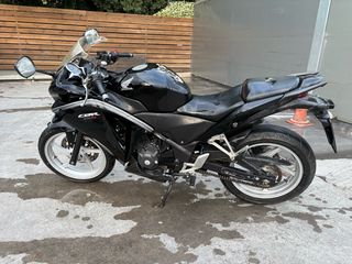Honda CBR250R 2011