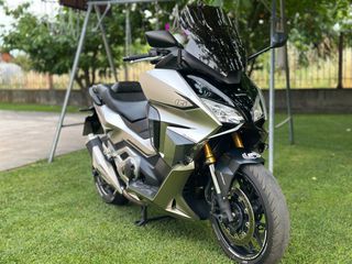 Honda Forza 750 2022
