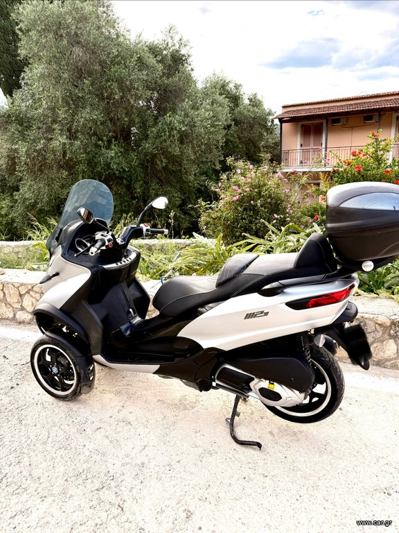 Piaggio MP3 2015