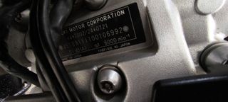 Suzuki GSR 600 2006-thumb-2