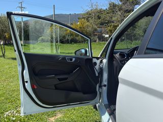Ford Fiesta 2017 ST LINE-thumb-13
