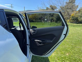 Ford Fiesta 2017 ST LINE-thumb-25