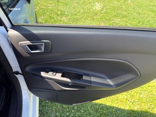 Ford Fiesta 2017 ST LINE-thumb-26