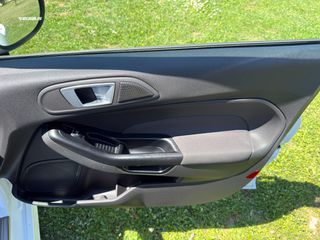 Ford Fiesta 2017 ST LINE-thumb-31