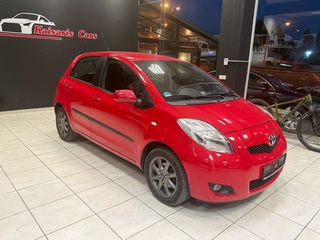 Toyota Yaris 2012-thumb-1