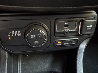 Jeep Renegade 2022 T4 4xe PLUG IN HYBRID LIMITED "NIGHT EAGLE" ΜΕ SERVICE!!!-thumb-24