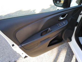 Renault Clio 2020 TCe  Life  -  NAVI-thumb-12