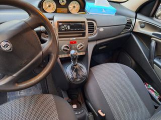 Lancia Ypsilon 2006 1400 16V-thumb-8
