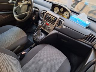 Lancia Ypsilon 2006 1400 16V-thumb-11