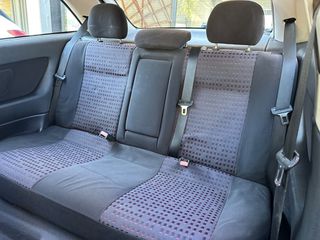 Opel Astra 2000 SPORT-thumb-10