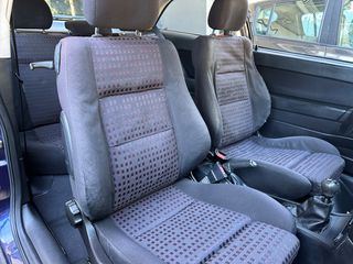 Opel Astra 2000 SPORT-thumb-9