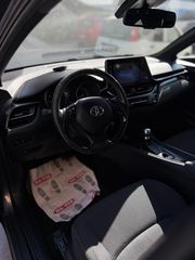 Toyota C-HR 2018-thumb-1