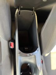 Toyota C-HR 2018-thumb-10