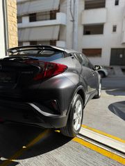 Toyota C-HR 2018-thumb-15