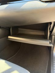 Toyota C-HR 2018-thumb-21