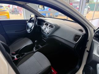 Hyundai i 20 2017-thumb-14