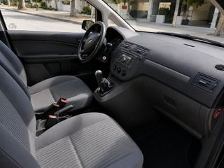 Ford Focus C-Max 2004-thumb-6
