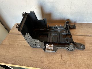 BAΣΗ ΜΠΑΤΑΡΙΑΣ SKODA YETI OCTAVIA 5 VOLKSWAGEN GOLF 5-6 SCIROCO 2007-2013 MONTEΛΑ ΜΕ ΚΩΔΙΚΟ 1K0915333