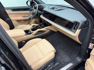 Porsche Cayenne 2024 S E-HYBRID PANORAMA BLACK EDITION FULL EXTRA-thumb-40