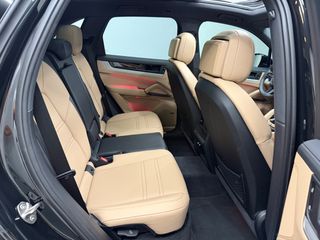 Porsche Cayenne 2024 S E-HYBRID PANORAMA BLACK EDITION FULL EXTRA-thumb-44