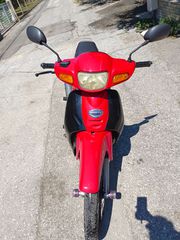 Modenas Kriss II 2002
