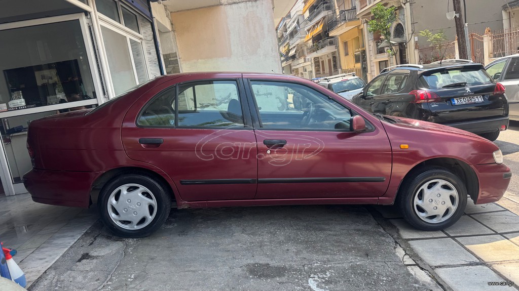 Nissan Almera 2000