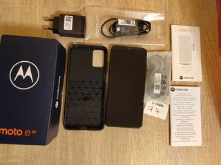 MOTO E22
