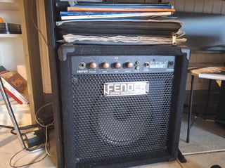 Electric bass-thumb-3