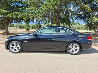 Bmw 325 2008 Coupe-thumb-3