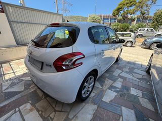 Peugeot 208 2015-thumb-5
