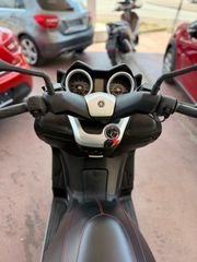Yamaha XMAX 250 2011-thumb-9