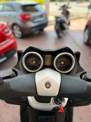 Yamaha XMAX 250 2011-thumb-10
