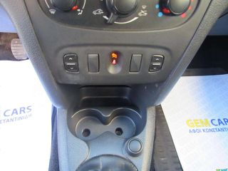 Dacia Sandero 2016 1.2cc-BENZINH-thumb-12