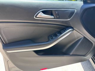 Mercedes-Benz A 180 2017 URBAN-thumb-29