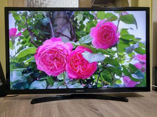 Hitachi 32" Smart TV Led TV WiFi YouTube Netflix HbbTV Σε αριστη κατασταση