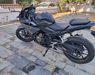 Honda CBR 500 R 2023-thumb-1
