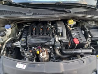 Peugeot 208 2017 1.2 PURETECH LIKE EDITION-thumb-22