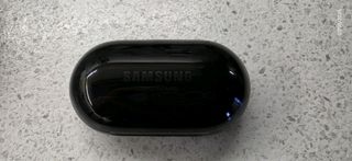 galaxy buds-thumb-1