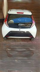Toyota Aygo 2016 X-PLAY TOUCH
