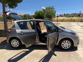Toyota Yaris 2020 1.5 HYBRID ACTIVE-thumb-41