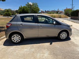 Toyota Yaris 2020 1.5 HYBRID ACTIVE-thumb-17