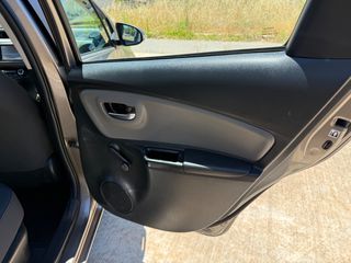 Toyota Yaris 2020 1.5 HYBRID ACTIVE-thumb-34