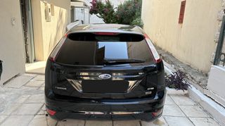 Ford Focus 2010-thumb-2