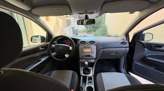 Ford Focus 2010-thumb-9