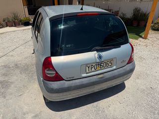 Renault Clio 2004-thumb-2