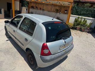 Renault Clio 2004-thumb-3