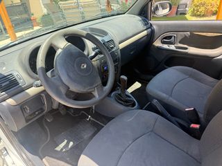 Renault Clio 2004-thumb-5